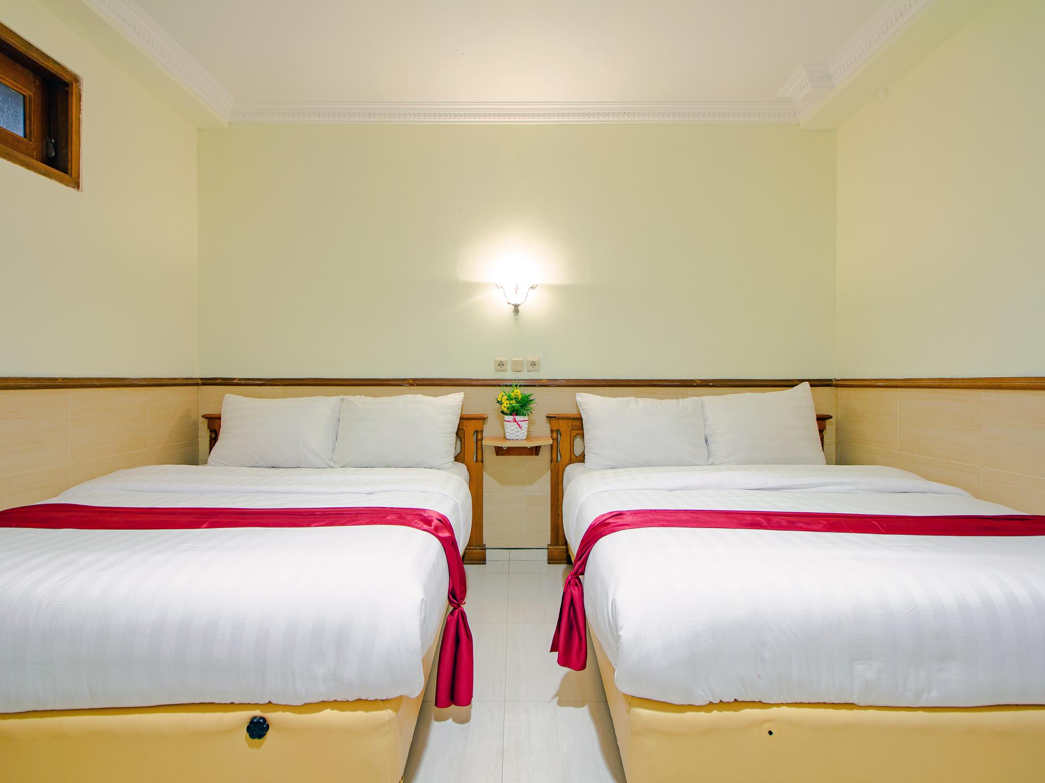 Oyo 1683 Hotel Musafira Syariah Jogjacarta Exterior foto