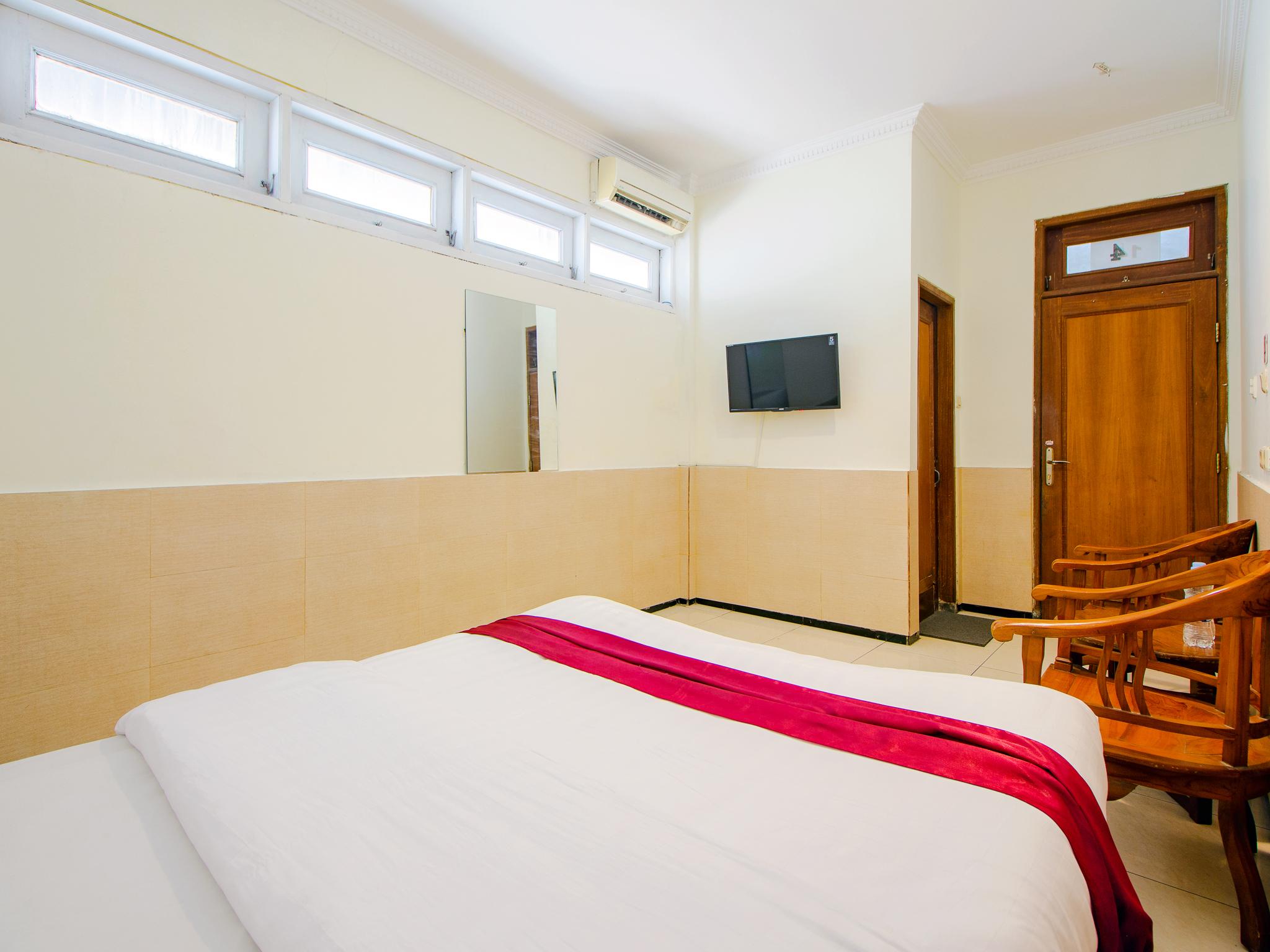 Oyo 1683 Hotel Musafira Syariah Jogjacarta Exterior foto