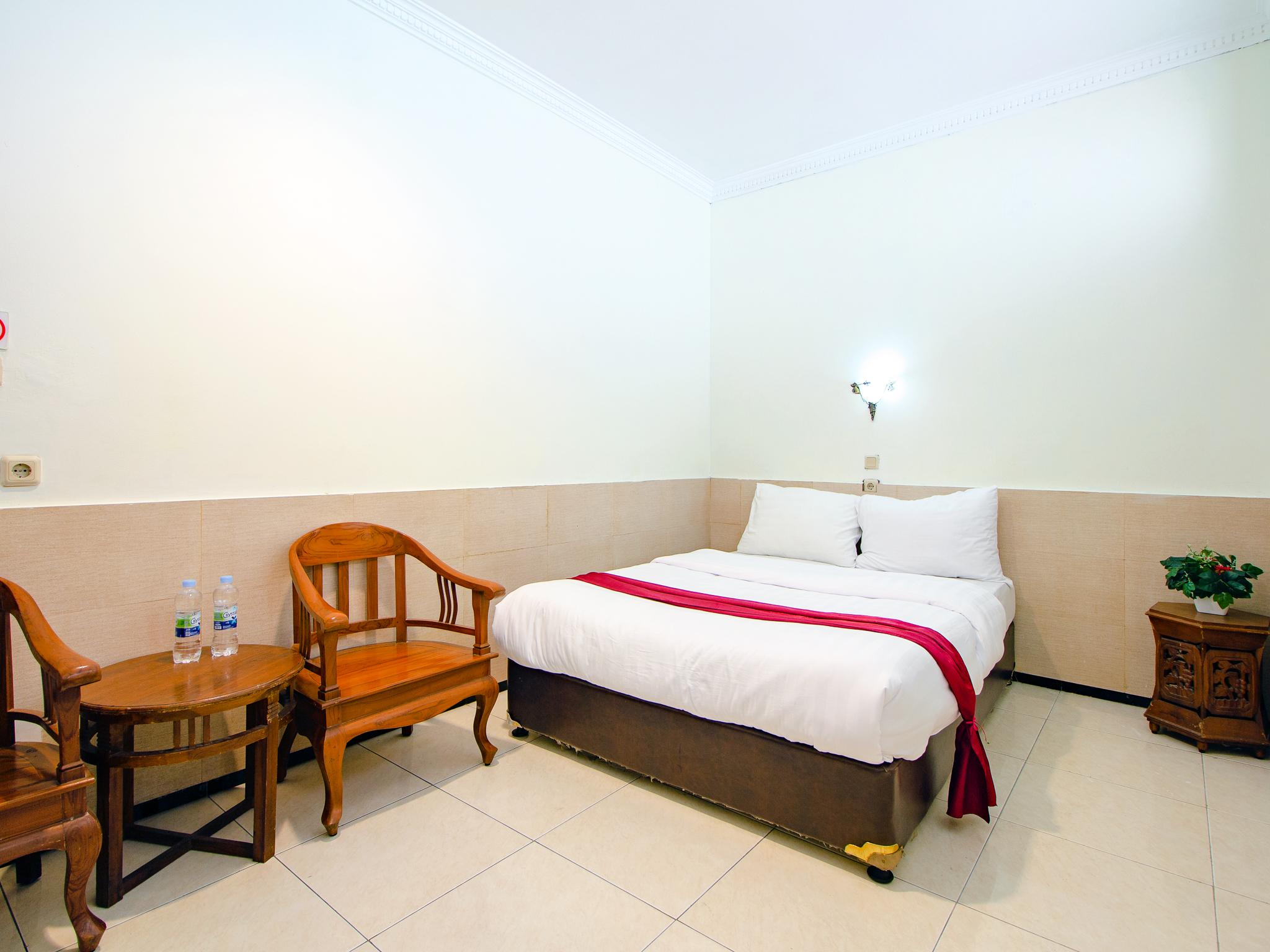 Oyo 1683 Hotel Musafira Syariah Jogjacarta Exterior foto