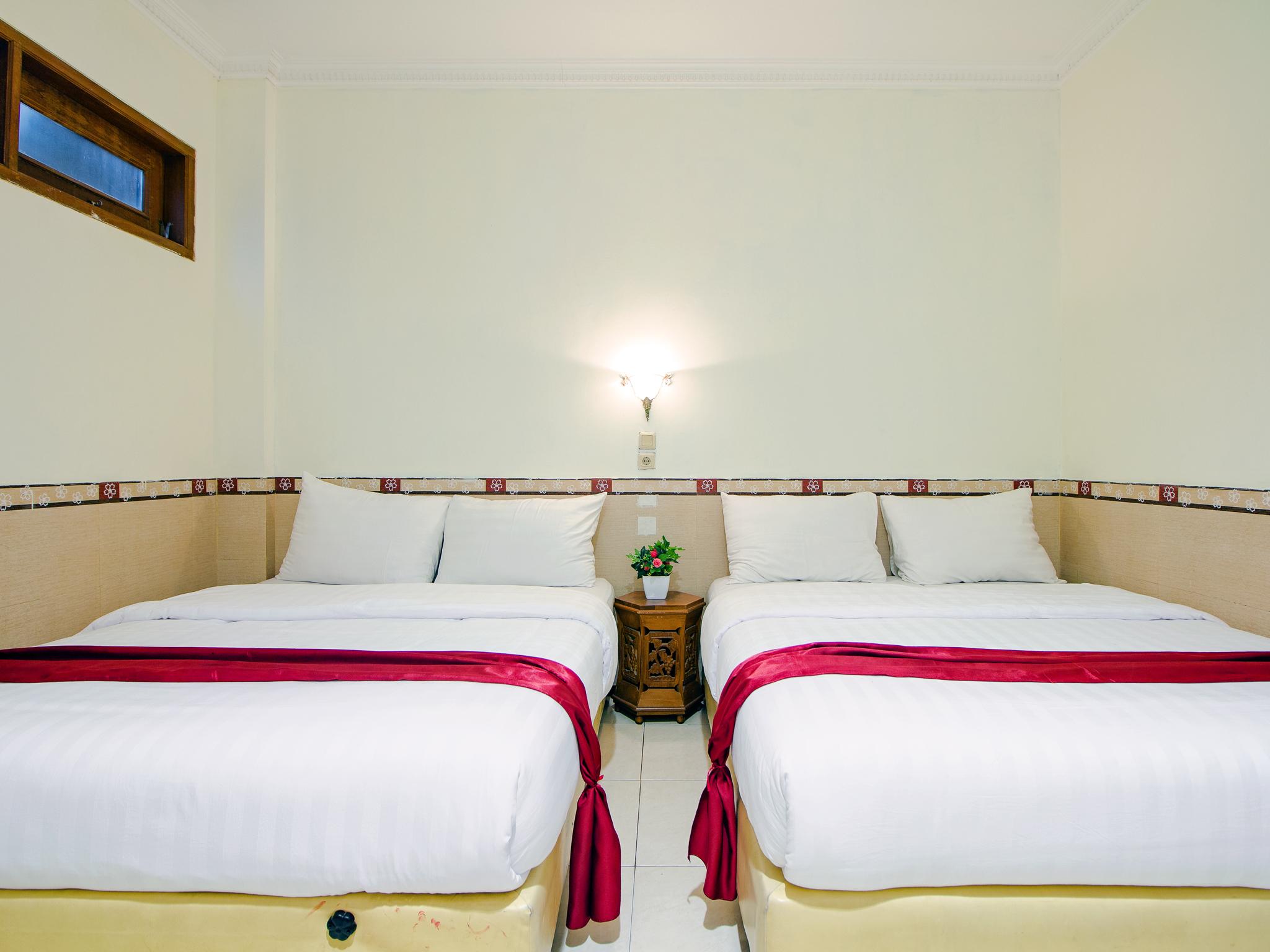 Oyo 1683 Hotel Musafira Syariah Jogjacarta Exterior foto