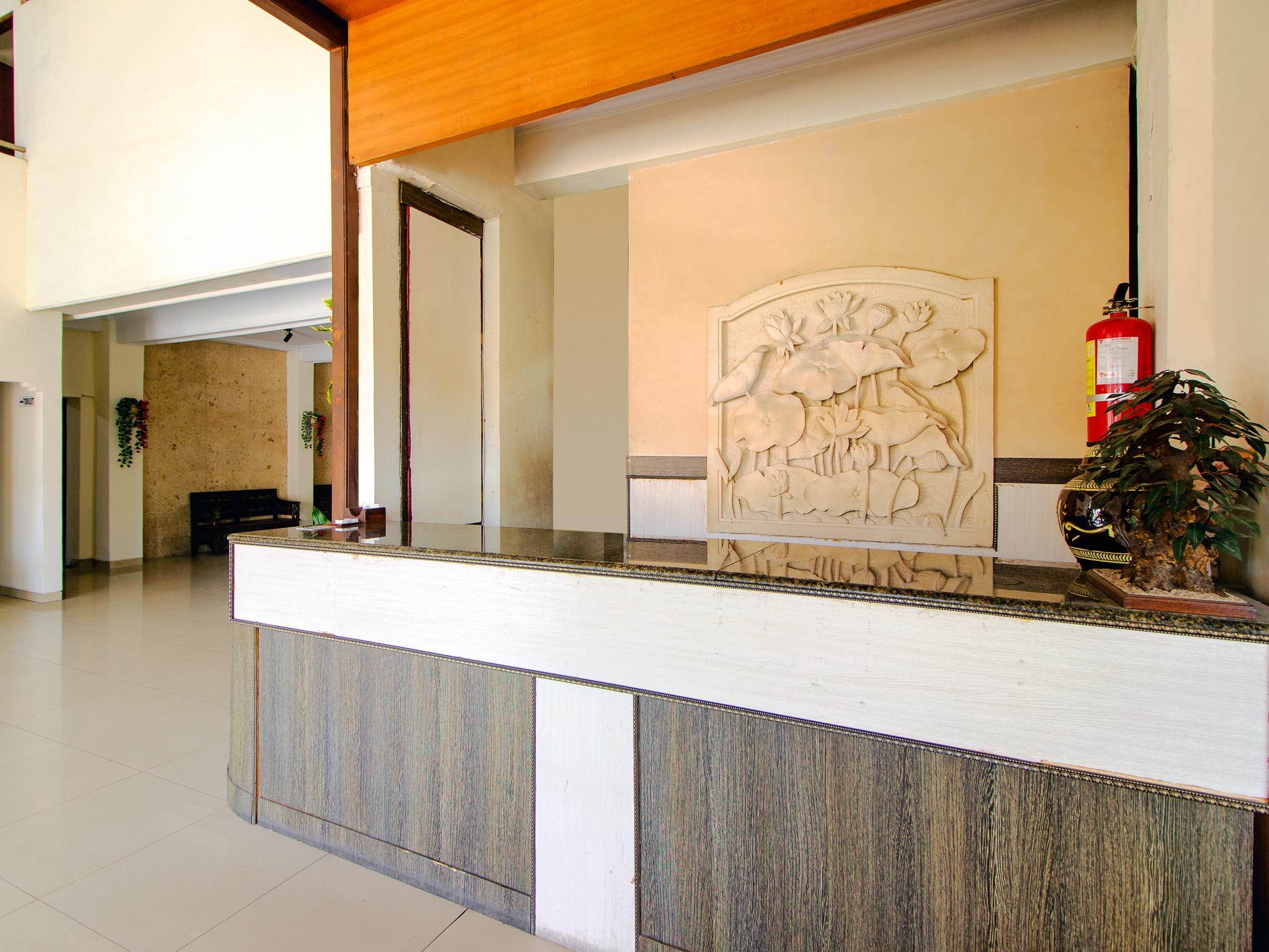 Oyo 1683 Hotel Musafira Syariah Jogjacarta Exterior foto